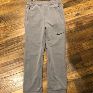 Nike sweatpants youth size large